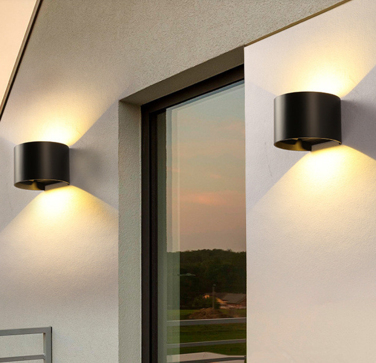 Lámpara de pared impermeable semicircular moderna con luz LED decorativa e iluminación exterior Iluminación de pared hacia arriba y hacia abajo