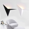 Lámpara de pared triangular creativa de hierro forjado con forma especial, lámpara de pared minimalista nórdica para dormitorio, cabecera, estudio, habitación de Hotel, espejo, faro
