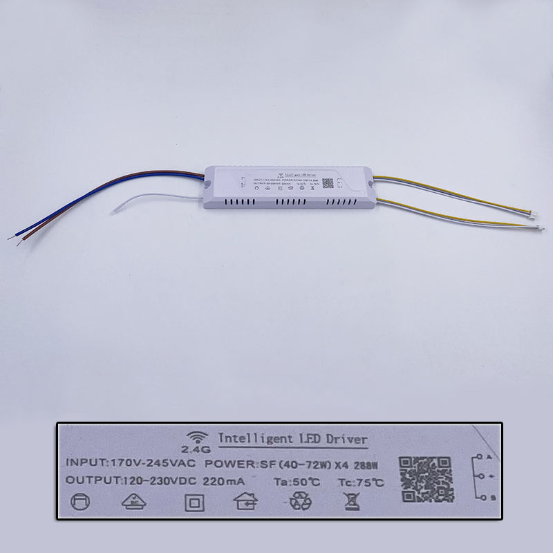 Transformadores de iluminación LED 2.4G Fuente de alimentación del controlador Controlador de adaptador led 4 vías 160-288W Caja fuerte de alta calidad 