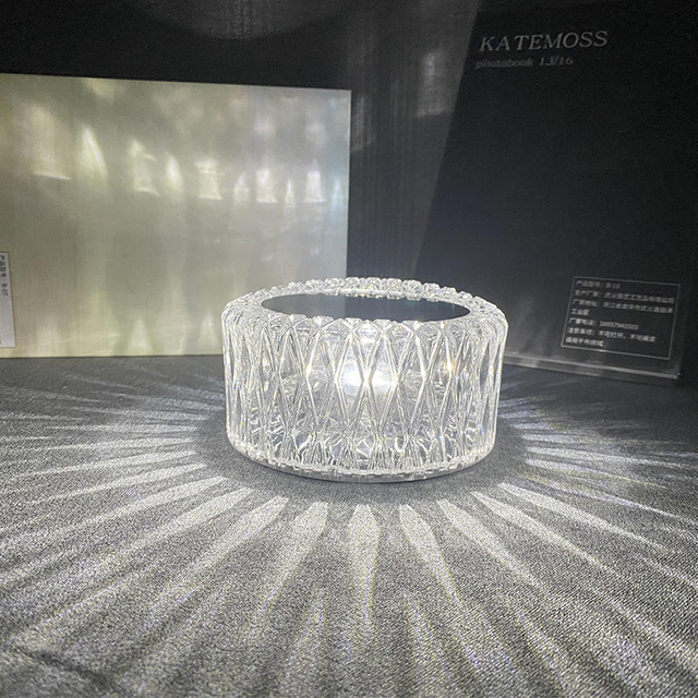 Lámpara de mesa de cristal rosa Dormitorio Carga USB Mesita de noche Luz de noche romántica Control táctil Lámpara de mesa Pétalo Atmósfera Vajilla Interior Multicolor