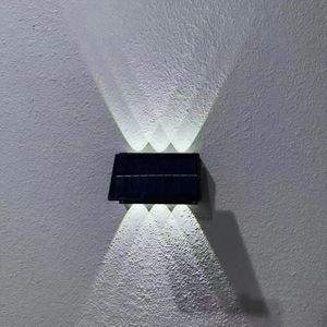 Arriba y abajo IP65 Lámpara solar Carga solar Lámpara de pared solar IP65 Luz de pared exterior impermeable para decoración de jardín