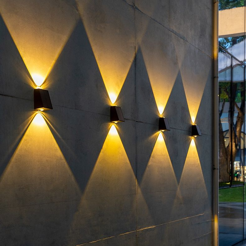 Aplique de pared Solar para jardín, decoración para exteriores, resistente al agua, arandela de inducción hacia arriba y abajo, aplique de luz exterior altamente eficiente