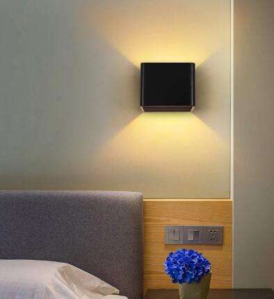 5W Sensor de movimiento Led Night Light Lámpara de pared recargable para interiores Lámpara de noche usb Lámpara de noche con puerto usb Lámpara de noche con lámparas de noche usb con 