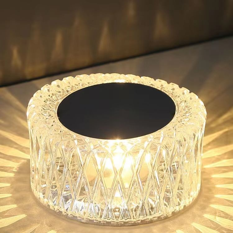 Lámpara de mesa Luz de ambiente popular Creatividad transfronteriza Luz recargable simple moderna Luz de noche romántica