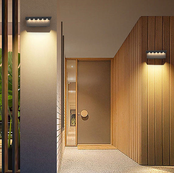 Luz solar a prueba de agua Control de luz inteligente Lámpara de luz solar para exteriores para jardín Calle Paisaje Balcón Decoración Lámpara de pared solar