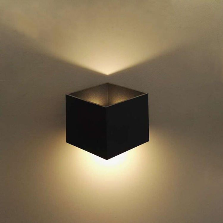 2023 nueva COB Led Wandlamp 6W 12W impermeable al aire libre arriba y abajo iluminación de jardín con precio de fábrica