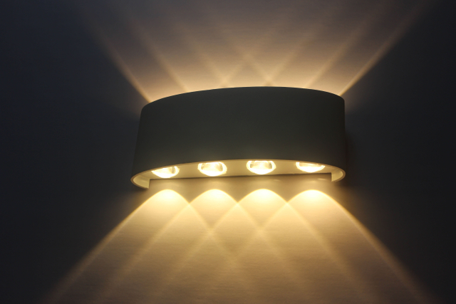 8W Precio de fábrica barato Luz de pared Arriba y abajo Luz de noche Lámpara de pared Luz de tocador para 100% Seguridad Estilo europeo-americano