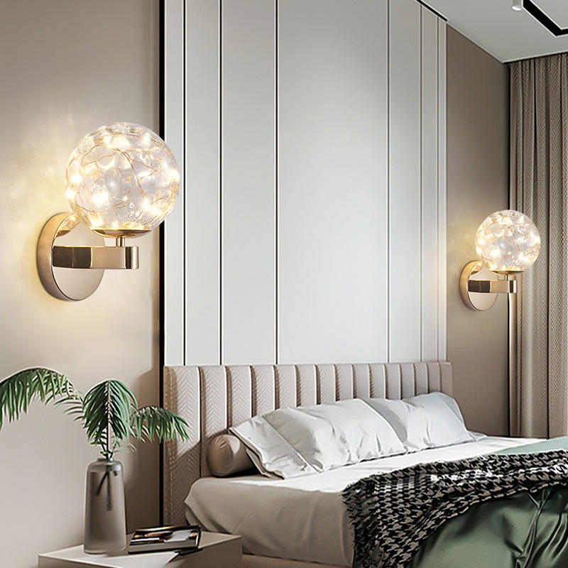 Lámpara de pared Led de luz nórdica, lámpara de pared dorada, punto de pared, fábrica de gypsophila, personalidad, fondo de sala de estar, dormitorio minimalista moderno, lámpara de pared dorada junto a la cama