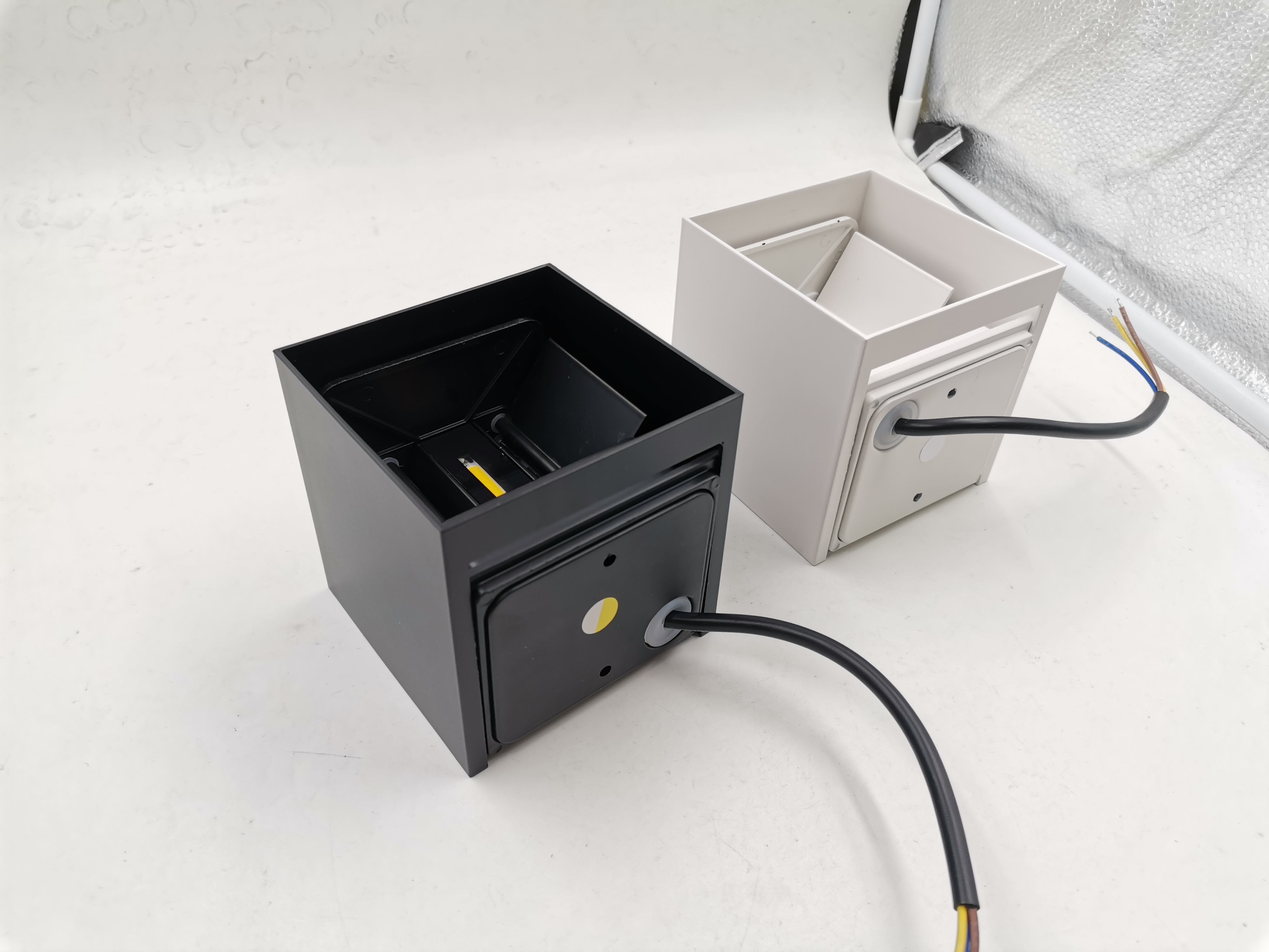 Cubo Sensor de movimiento Luz de pared LED de alta calidad Ajustable al aire libre ip65 Impermeable para sala de estar interior