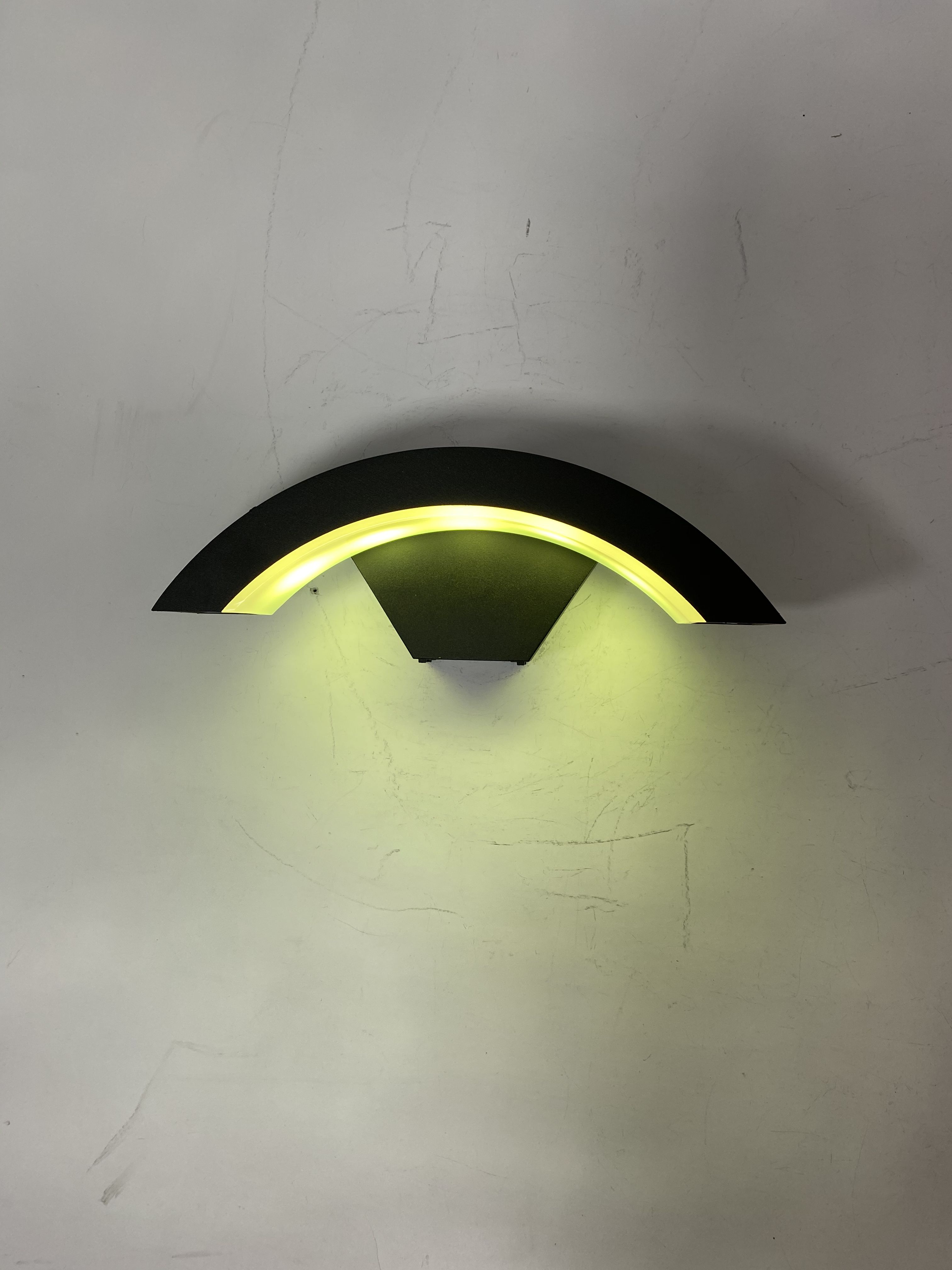 Tuya lámpara de pared inteligente LED lámpara de pared inteligente IP65 impermeable colorida lámpara de pared decorativa de moda