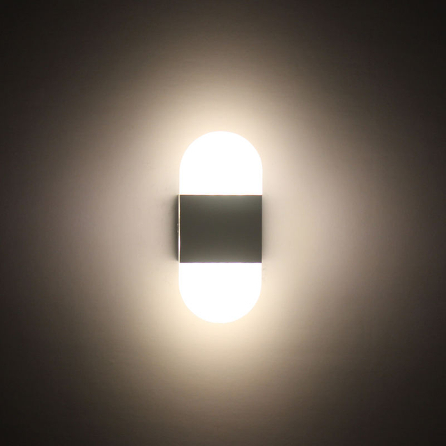 Luz de pared de alta calidad para habitación de hotel para mesita de noche interior Lámpara de pared de acrílico negro de ángulo recto Luz de pared led de 6W con precio de fábrica
