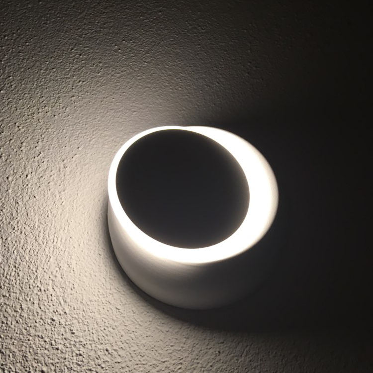 Nuevo aplique de pared luz de noche ajustable blanco negro lámpara de pared 360 grados