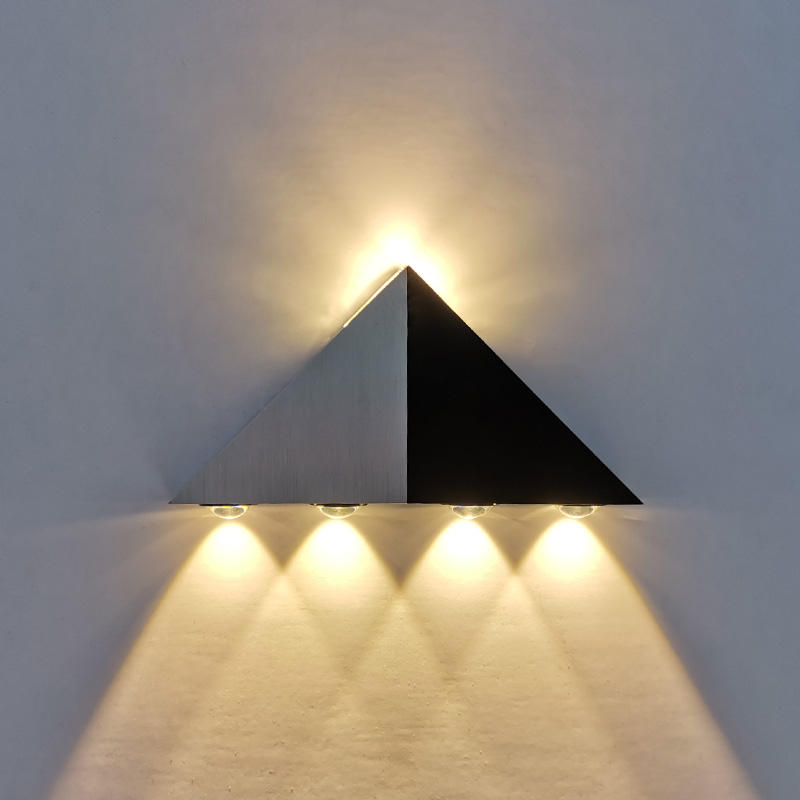 Luz de pared triangular LED 5W Lámpara montada en la pared de la sala de estar interior AC85-265V Escaleras de aluminio Lámpara de pared del pasillo Luces de alta potencia
