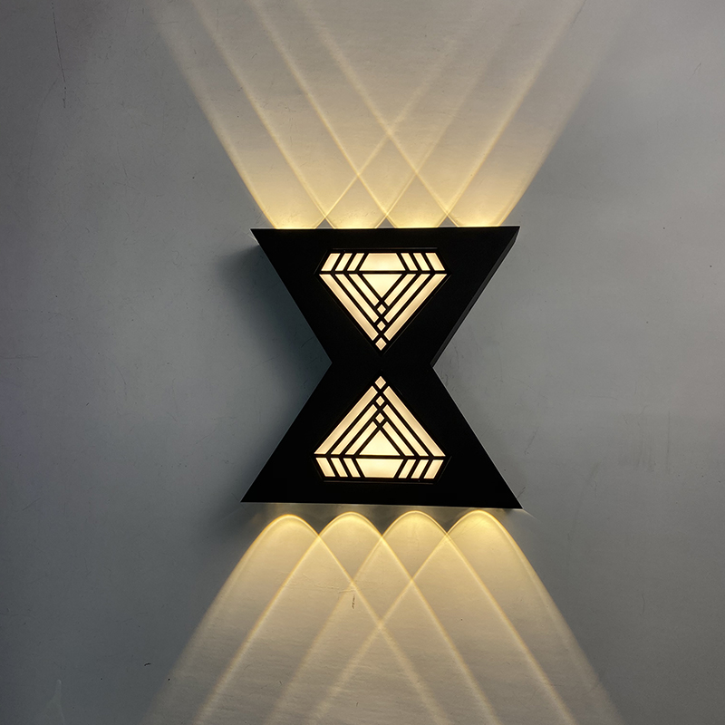 Lámpara de pared con forma de letra de 12 W Luz hacia arriba y hacia abajo Aplique de pared LED para exteriores Aplique de pared para exteriores moderno Aplique de pared para exteriores negro Aplique de pared para exteriores negro