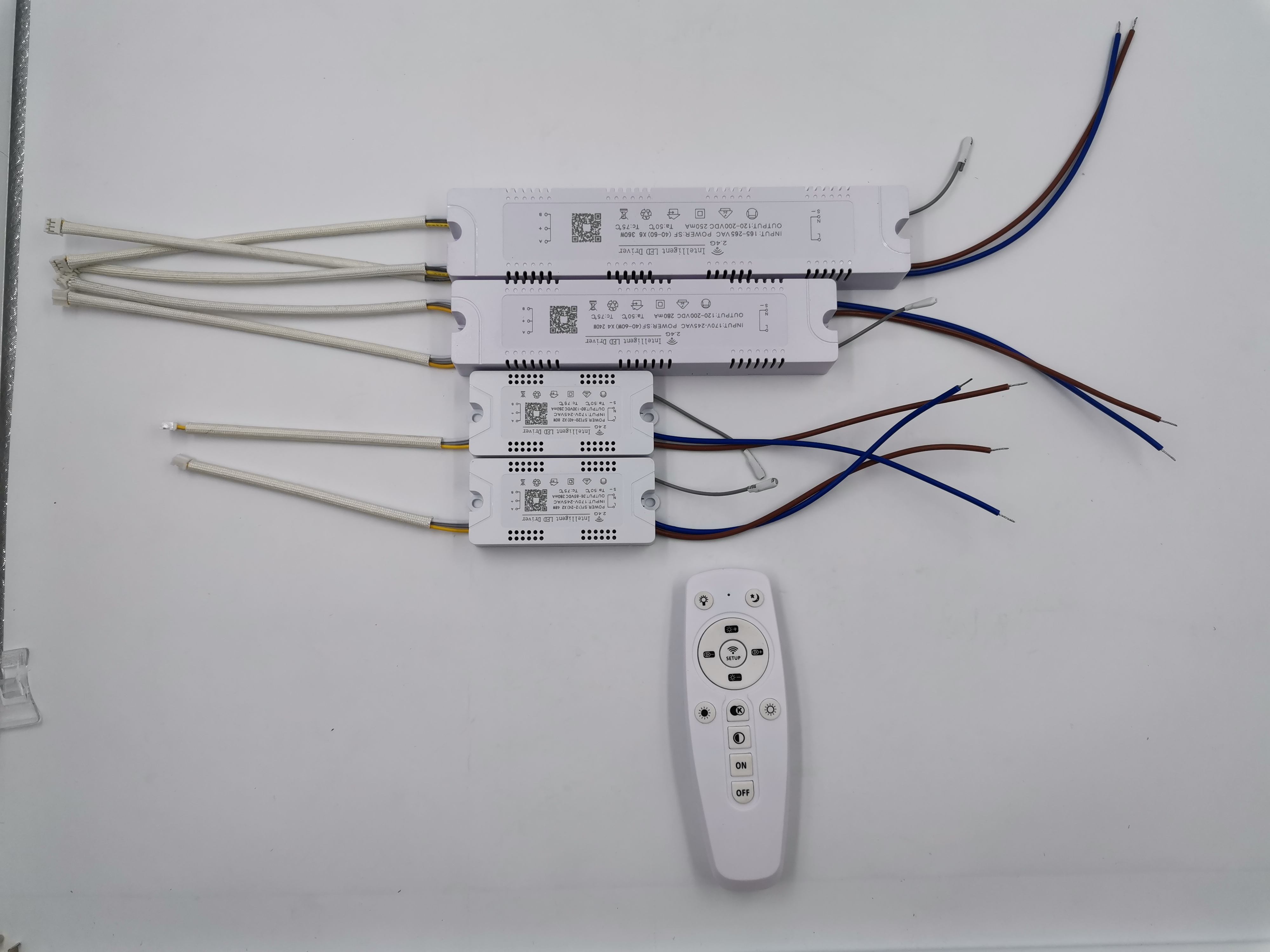 Tuya APP Gateway Compatible con Zigbee Smart Dip oscurecimiento controlador de potencia 2,4G control y controlador de aplicaciones