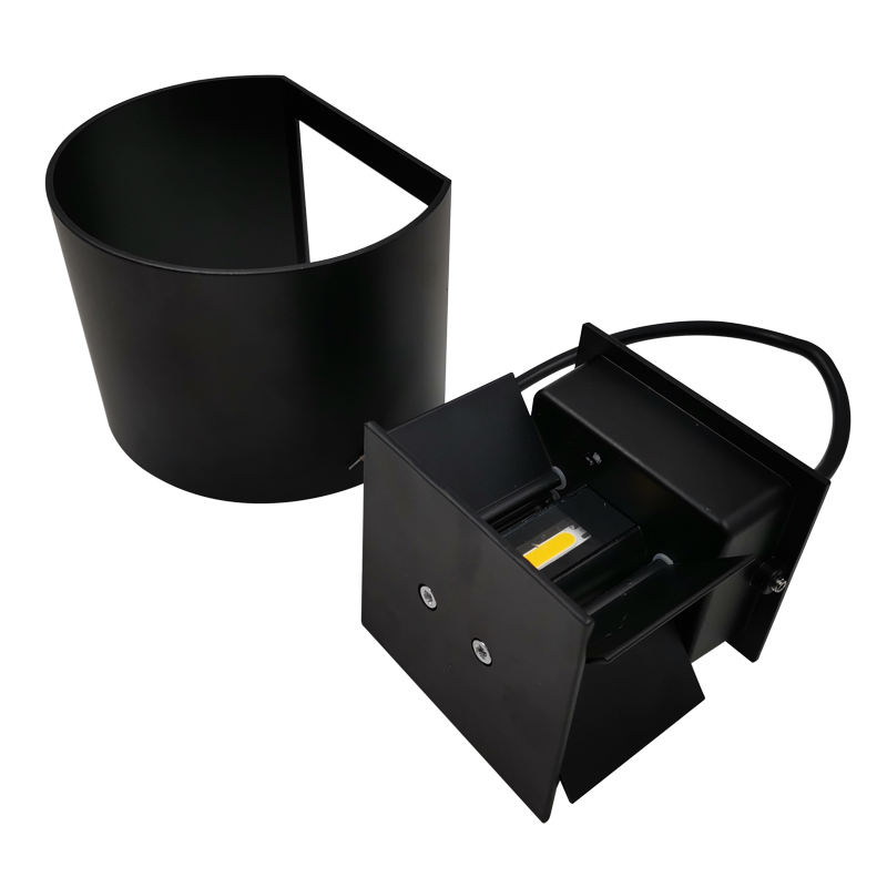 RGBW APP Control Semicircular IP65 lámpara de pared impermeable colorida decorativa lámpara de pared inteligente