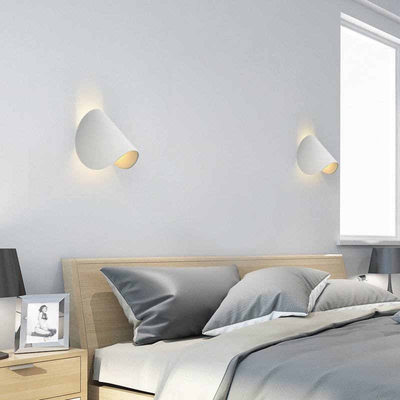 Portalámparas G4, lámpara de pared minimalista italiana, lámpara de pared para dormitorio, sala de estar, arte giratorio creativo, lámpara de pared de Hotel Nórdica
