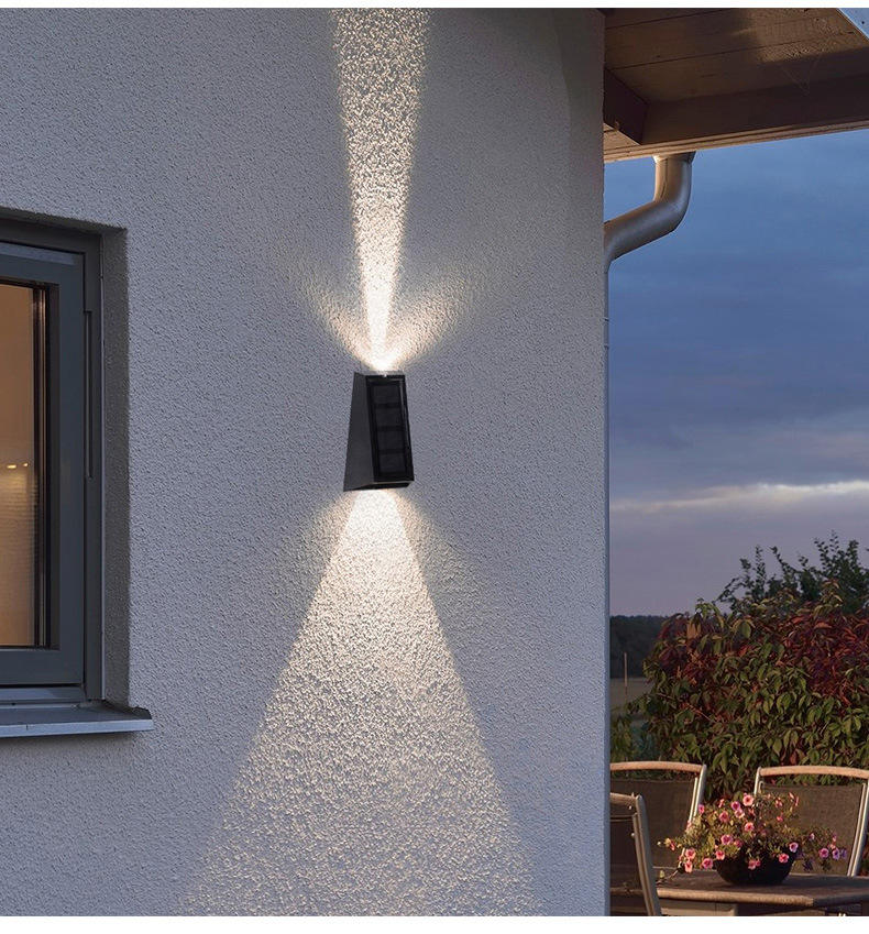 Arandela de pared solar para jardín al aire libre, lámpara de pared para el hogar, lámpara de iluminación impermeable hacia arriba y hacia abajo, lámpara de pared decorativa para jardín de Villa