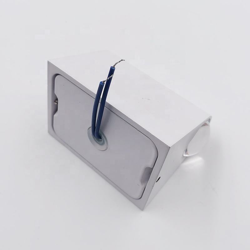 Moderna lámpara de pared LED de 2W para exteriores, resistente al agua, IP65, de aluminio, luz de pared hacia arriba y hacia abajo, aplique de decoración para porche de jardín, luz de 110V y 220V