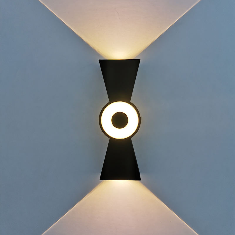 Lámpara de pared resistente al agua con cuerno de luz led de gran venta y luz nocturna moderna para exteriores en lámpara de pared hacia arriba y hacia abajo de alta calidad