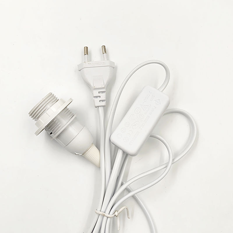 Portalámparas de plástico de porcelana de latón E27 E14 de alta calidad, Base de enchufe, bombilla de terminal LED, portalámparas de techo