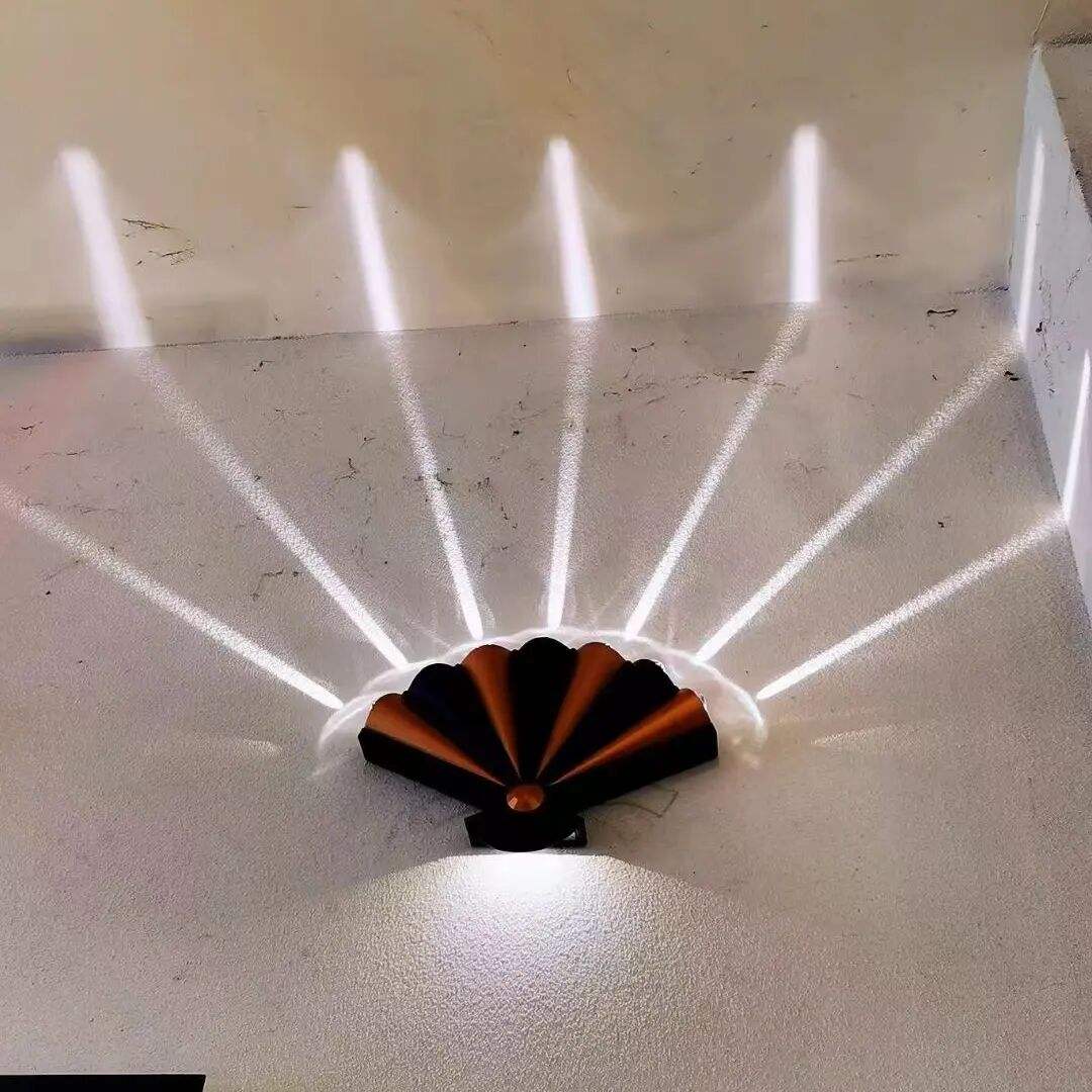 Nueva lámpara de pared para exteriores, luz LED Simple a prueba de humedad IP65, resistente al agua para pasillo, balcón, Villa, patio, luces decorativas