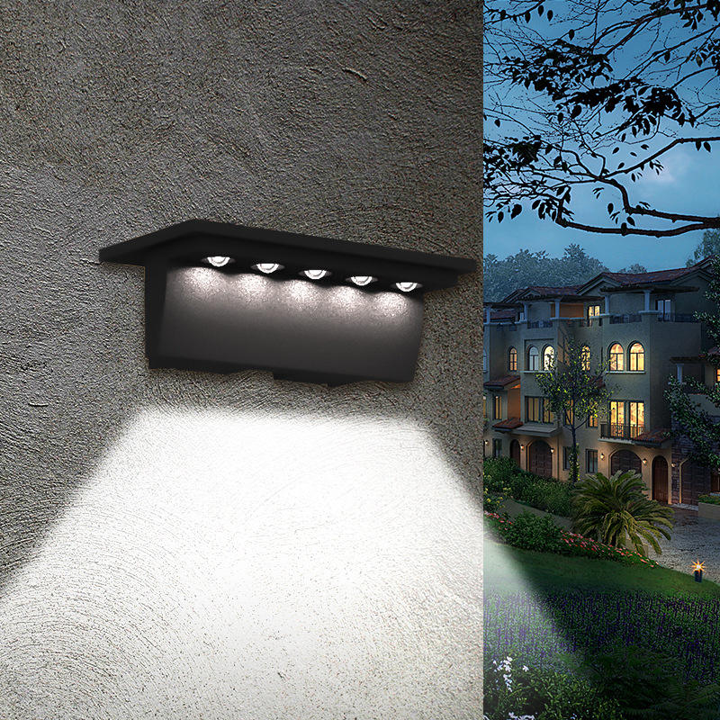 Luz solar a prueba de agua Control de luz inteligente Lámpara de luz solar para exteriores para jardín Calle Paisaje Balcón Decoración Lámpara de pared solar