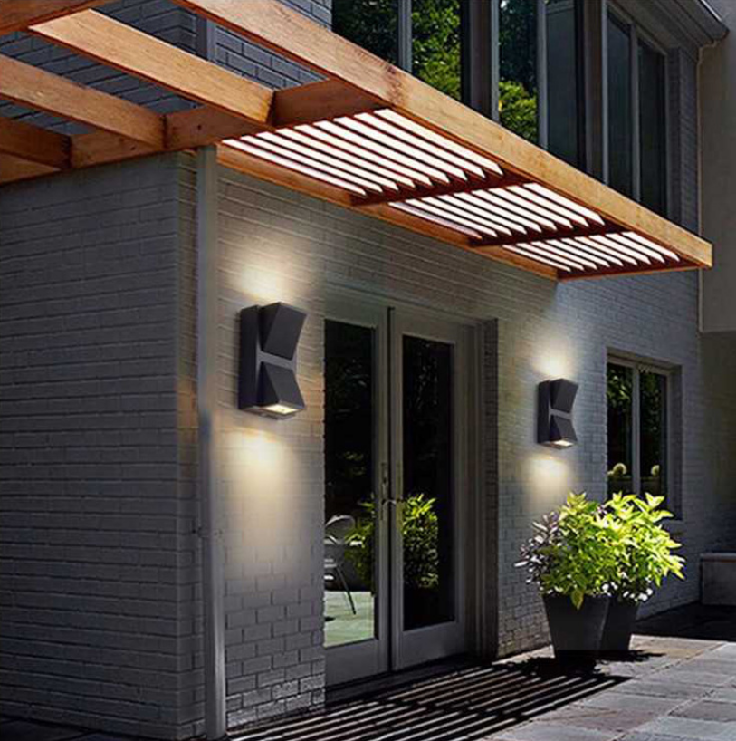 Iluminación exterior Lámpara de pared impermeable Aluminio moderno Arriba y abajo Luz de pared Led Exterior Jardín Patio Luz de porche