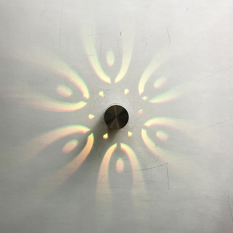 Nueva lámpara led RGB con controlador hermosa luz de noche de precio barato de alta calidad Agujero en espiral Luz de lámpara de pared LED RGB