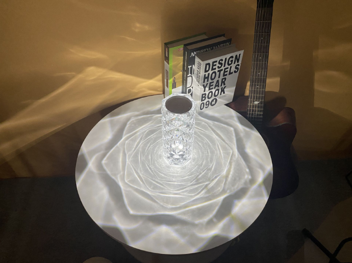 RGB Control remoto Creative Rose Crystal 16 Color Nuevo producto Lámpara de mesa de cristal para interiores Dormitorio Touch Small Night Light