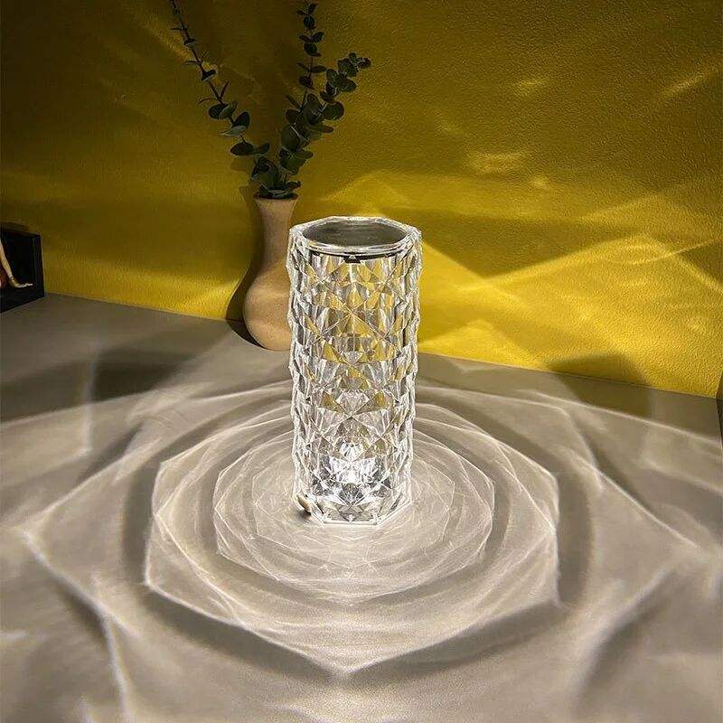 Amazon Luxury Acrílico Moderno Transparente Led Control táctil Cristal Lámpara de mesita de noche Luz recargable Cena romántica Luz