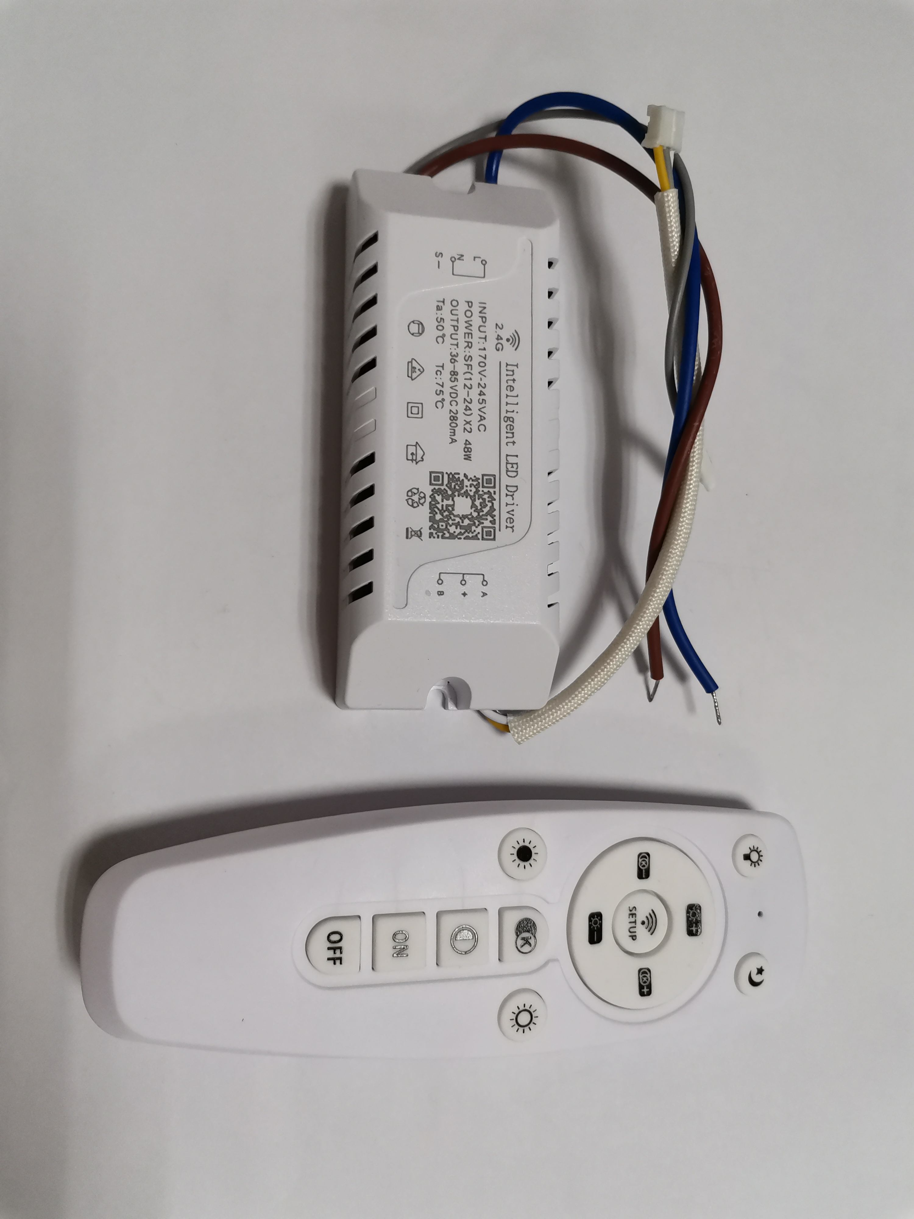 Tuya APP Gateway Compatible con Zigbee Smart Dip oscurecimiento controlador de potencia 2,4G control y controlador de aplicaciones
