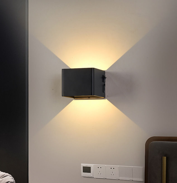 Luces de pared inalámbricas con recarga USB, lámpara de pared interior LED RGB con Control remoto regulable para dormitorio, mesita de noche, decoración del hogar, ambiente
