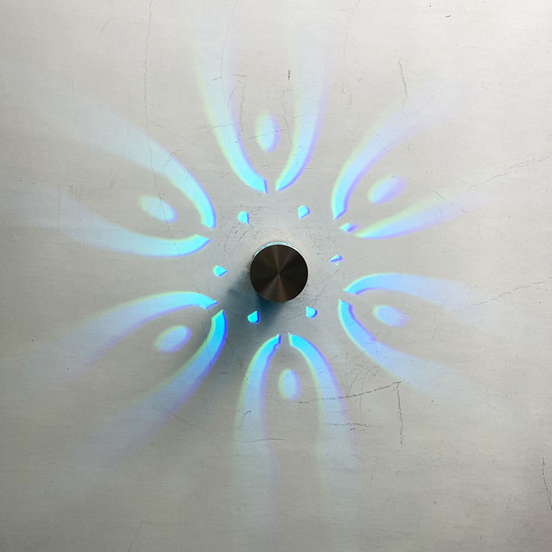 Nueva lámpara led RGB con controlador hermosa luz de noche de precio barato de alta calidad Agujero en espiral Luz de lámpara de pared LED RGB