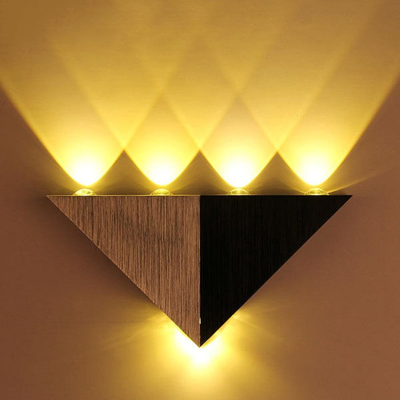 Lámpara de pared triangular de 5W hacia arriba y hacia abajo para escaleras de dormitorio, aplique de iluminación para interiores, iluminación de 220V hacia arriba y hacia abajo, estilo europeo, Año Nuevo