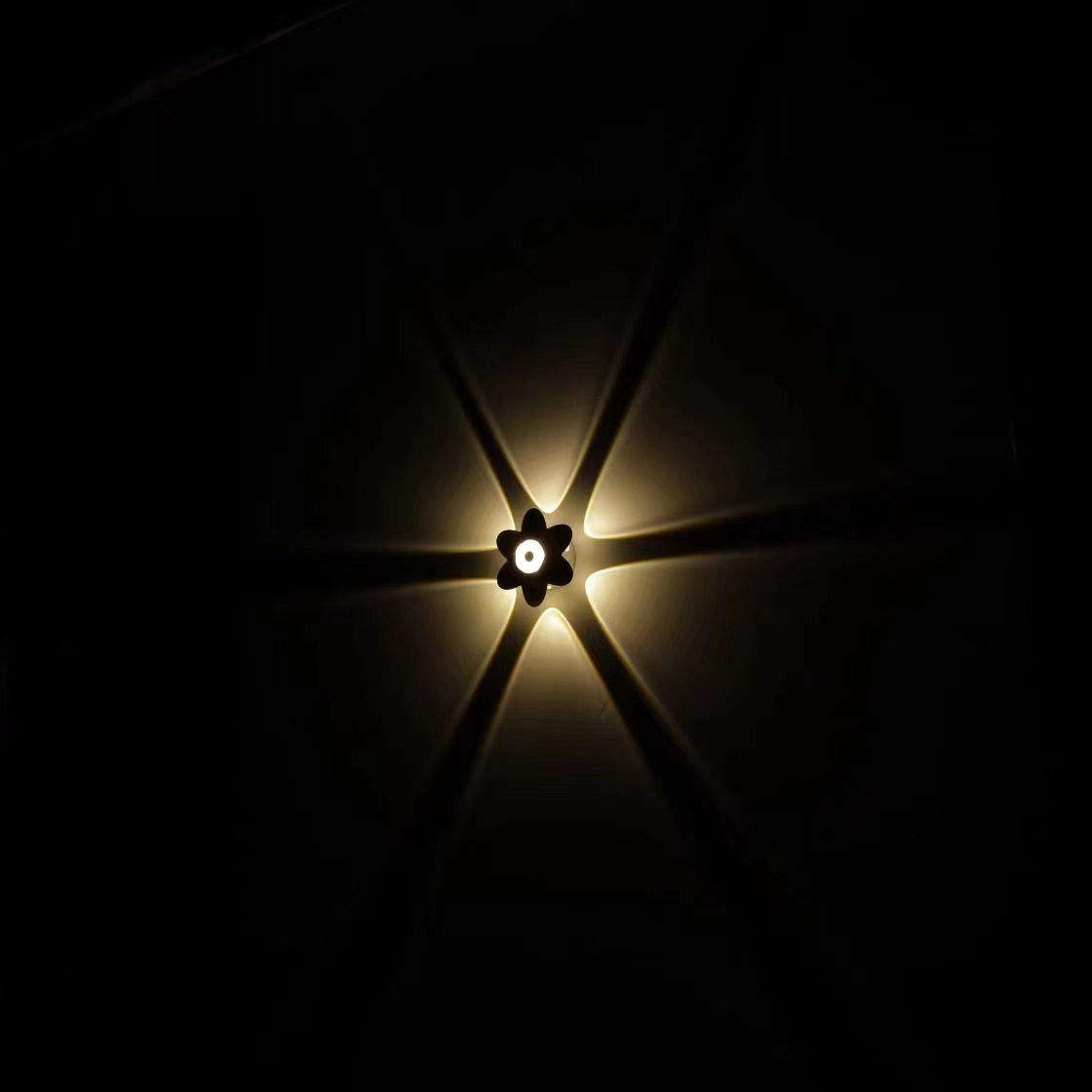 Luz de pared LED Montaje en pared Dormitorio moderno Lujo Vintage Exterior Lámpara de pared LED para exteriores Lámpara Dinding Up And Down Garden Light