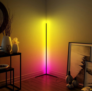 Lámpara de esquina de sala de estar roja de red colorida, luz de relleno triangular en vivo, lámpara de ambiente, lámpara de pie RGB con atenuación LED