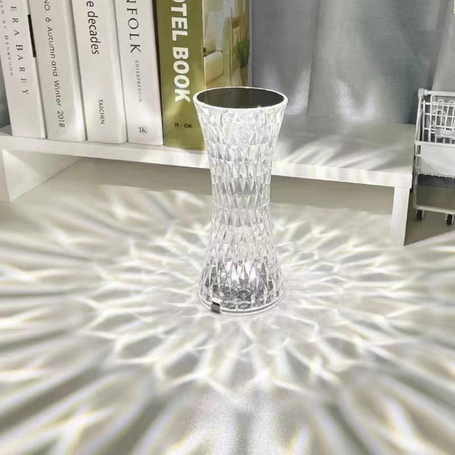 Lámpara de mesa de acrílico Lámparas de mesa de acrílico Lámpara de mesa de acrílico transparente Lámpara de mesa de cristal Proporciona un ambiente creativo Lámpara de noche pequeña decorativa Lámpara de mesa recargable