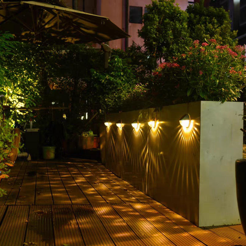 Luces solares LED Sensor de control de luz exterior Decoración de jardín Valla solar Lámpara de pared Semicírculo Energía Lámparas de calle impermeables