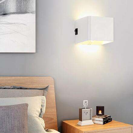 5W Sensor de movimiento Led Night Light Lámpara de pared recargable para interiores Lámpara de noche usb Lámpara de noche con puerto usb Lámpara de noche con lámparas de noche usb con 