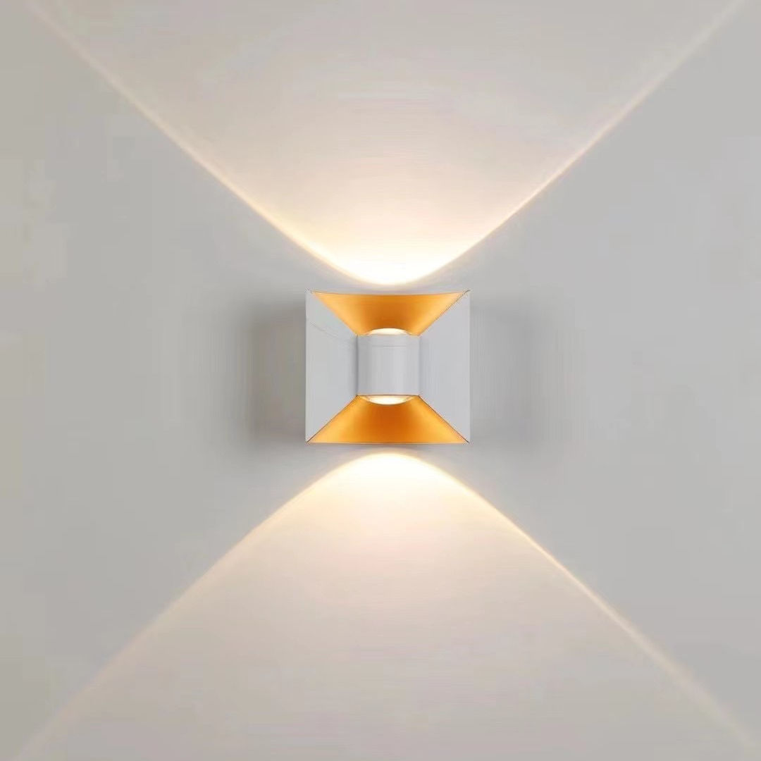 Luces de pared LED decorativas modernas de aluminio para interiores y exteriores impermeables hacia arriba y hacia abajo
