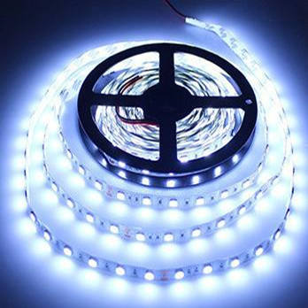 Gran oferta de tira de luces LED 5050 RGB resistente al agua con controlador de teclas 24/44