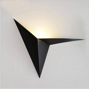 Lámpara de pared triangular creativa de hierro forjado con forma especial, lámpara de pared minimalista nórdica para dormitorio, cabecera, estudio, habitación de Hotel, espejo, faro