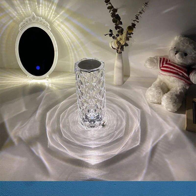 Amazon Luxury Acrílico Moderno Transparente Led Control táctil Cristal Lámpara de mesita de noche Luz recargable Cena romántica Luz