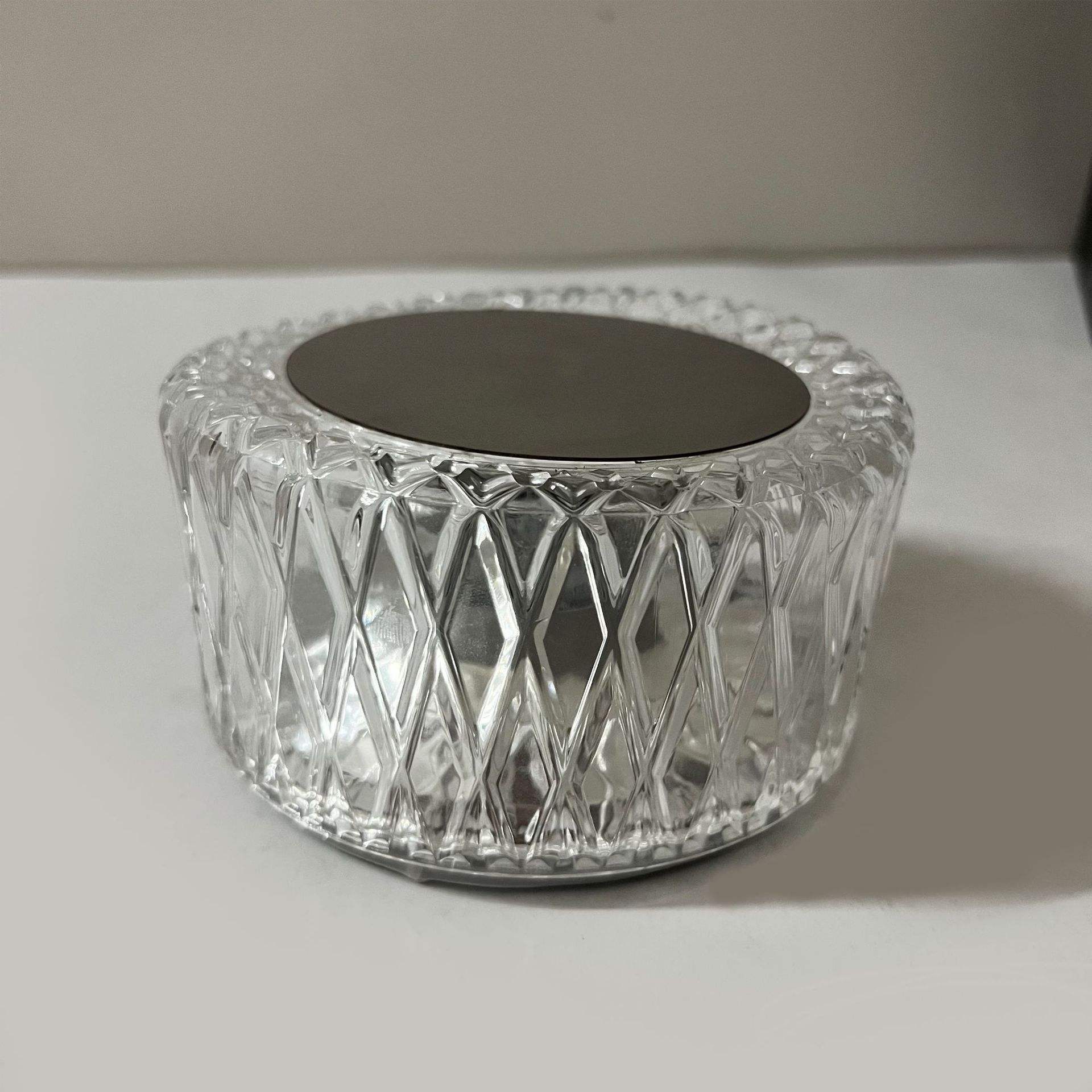 Lámpara de mesa de cristal rosa Dormitorio Carga USB Mesita de noche Luz de noche romántica Control táctil Lámpara de mesa Pétalo Atmósfera Vajilla Interior Multicolor