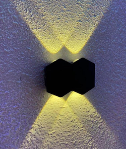 Lámpara LED moderna Cuatro lámparas de pared impermeables y luz decorativa para exteriores