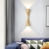 6W Lámpara de pared de jardín Patio moderno Villa Lámpara de pared Jardín al aire libre Arriba y abajo Lámpara de cabeza doble Trompeta de oro Luz de pared LED impermeable al aire libre