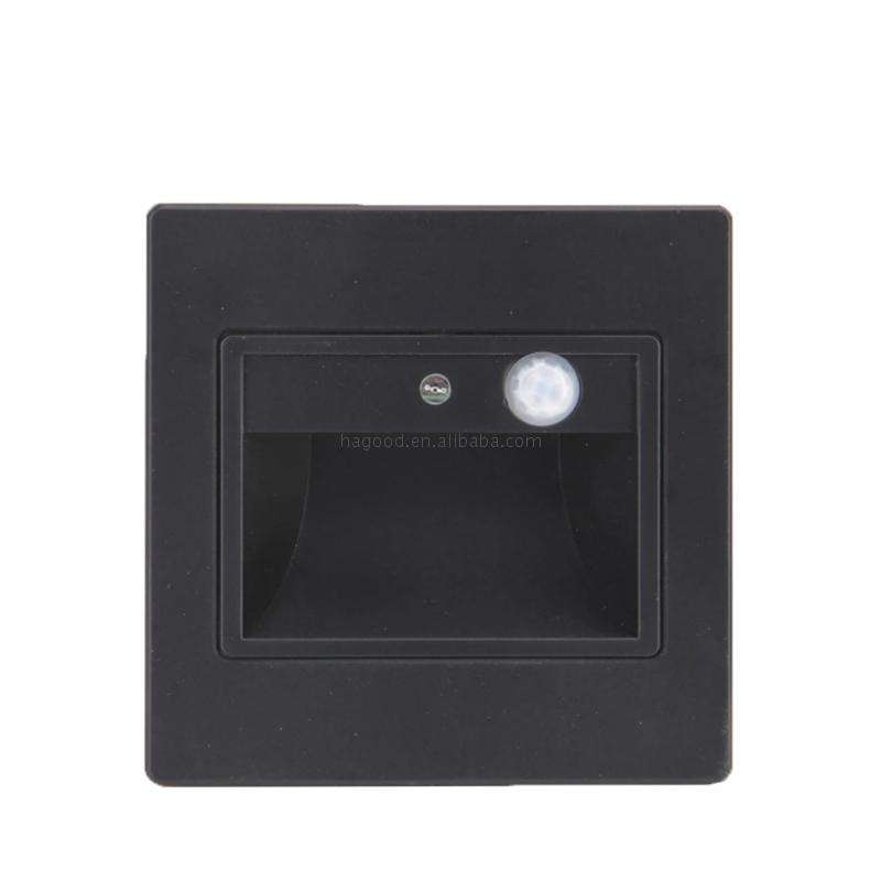 Precio barato de fábrica Detector de movimiento PIR + Sensor de luz Luz nocturna para escaleras con lámpara de pie en stock