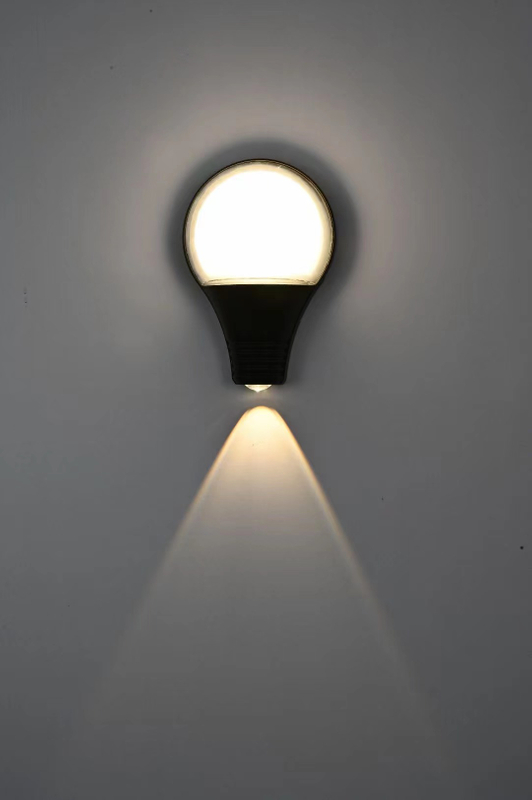 Aplique de pared Led para exteriores Aplique de pared Led para exteriores Apliques para exteriores Forma de bombilla Luz de pared LED para exteriores a prueba de agua