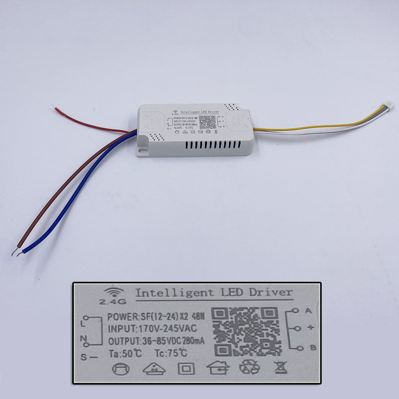 2 vías 48-160W 2.4g Controlador LED Controlador de lámpara Controlador de temperatura de tres colores Transformadores de iluminación LED Alta calidad Seguro 2.4G Controlador Fuente de alimentación Controlador de adaptador LED